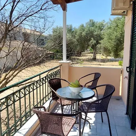 Alexandras House Apartment *