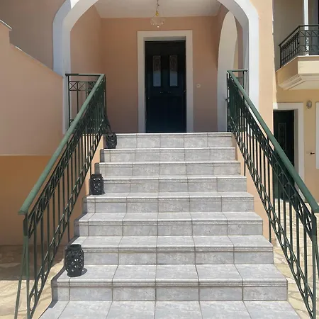 Alexandras House Apartment *