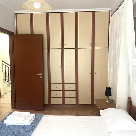 Alexandras House Apartment *